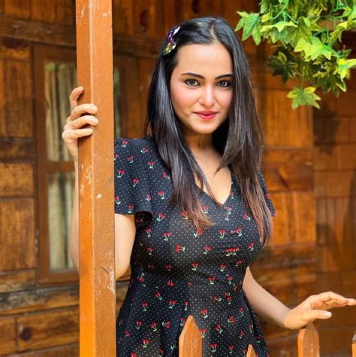 Aliya Naaz Nude
