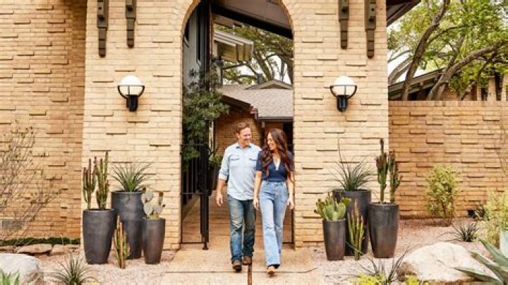 Is Joanna Gaines: Discover the Story of a Home Design Powerhouse