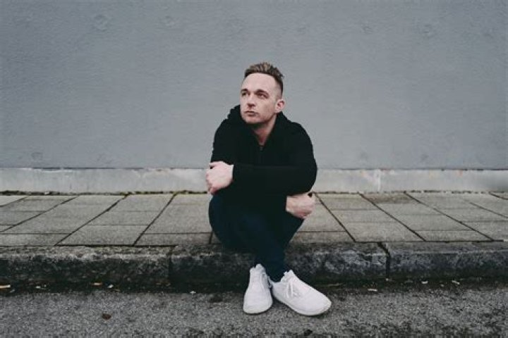 Jason Mraz: Unpacking the Enduring Appeal of a Chart-Topping Songwriter in 2024