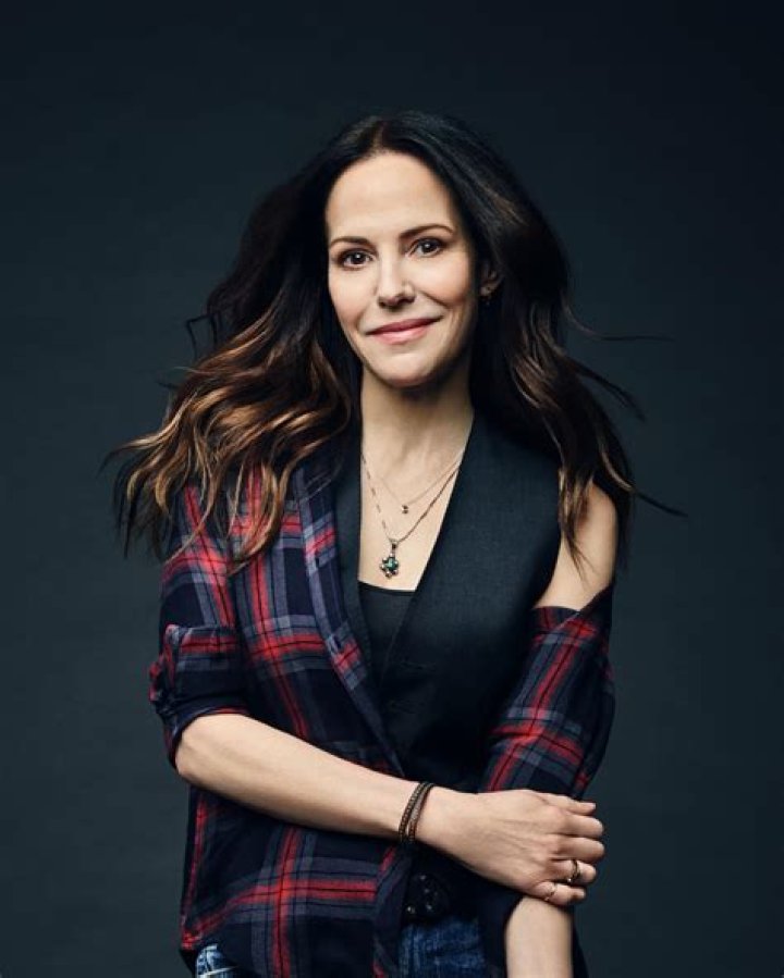 Mary-Louise Parker Nude: Examining the Public Conversation Around Her Artistic Choices