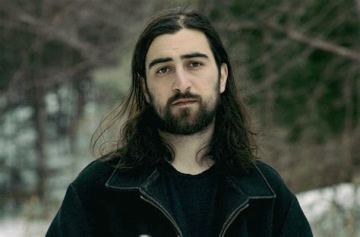 Noah Kahan Political Views: A Deep Dive Into His Stance and Influences