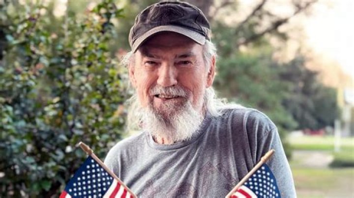 Si Robertson: The Beloved Uncle and His Enduring Story