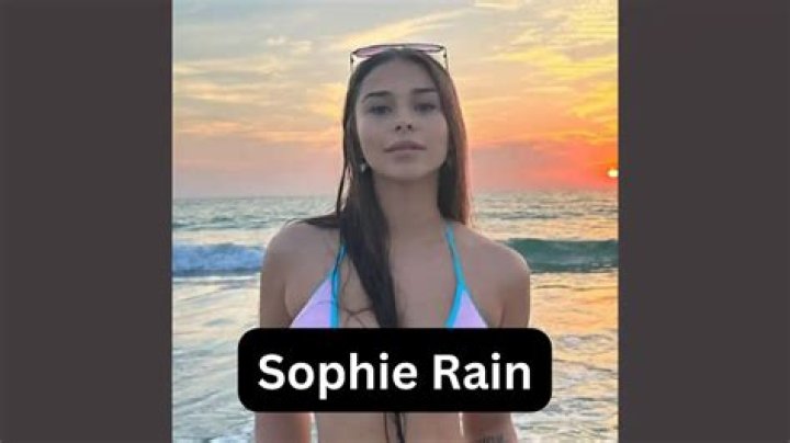 Sophie Rain Desnuda: Exploring the Life and Career of a Rising Star