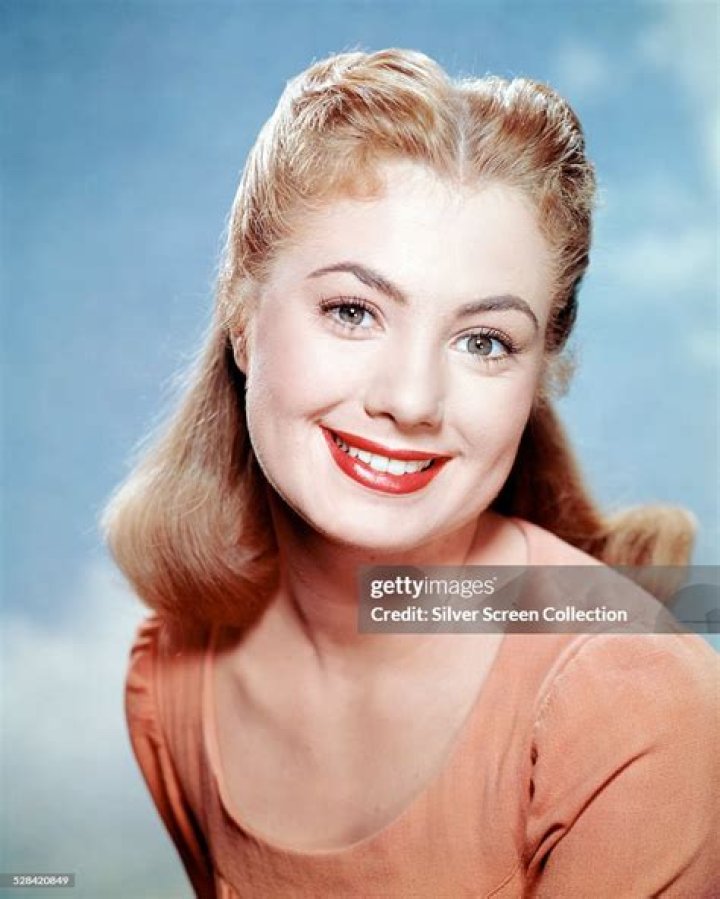 The Legendary Shirley Jones: A Hollywood Icon