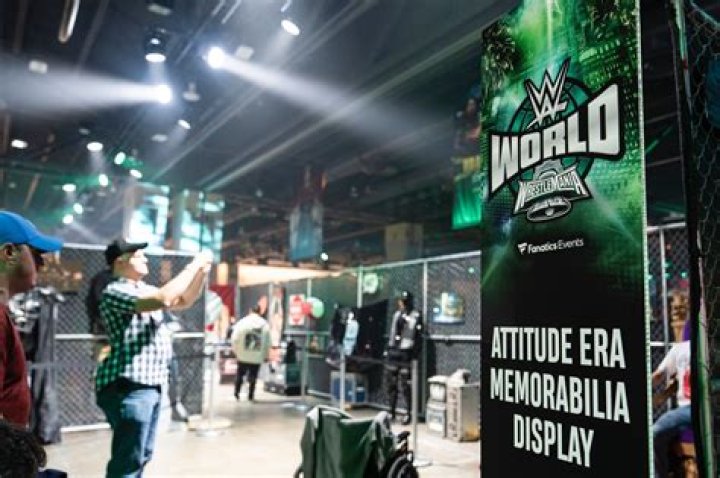 Tori Easton: Connecting with Her World Through Fan Communities